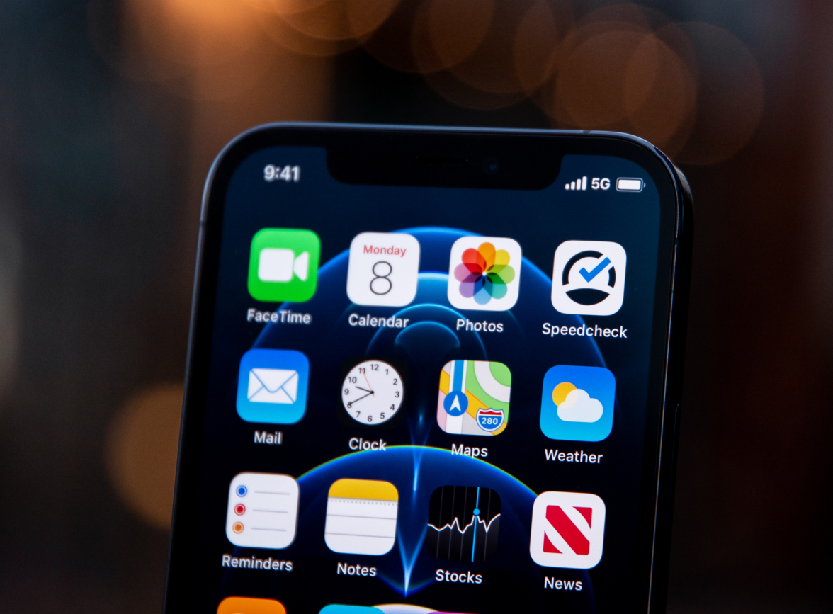 南溪苹果手机维修分享为什么 iPhone 12 在冬季会自动关机 